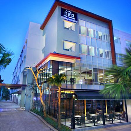 Hotel Neo Candi Simpang Lima - Semarang By Aston Ngoại thất bức ảnh
