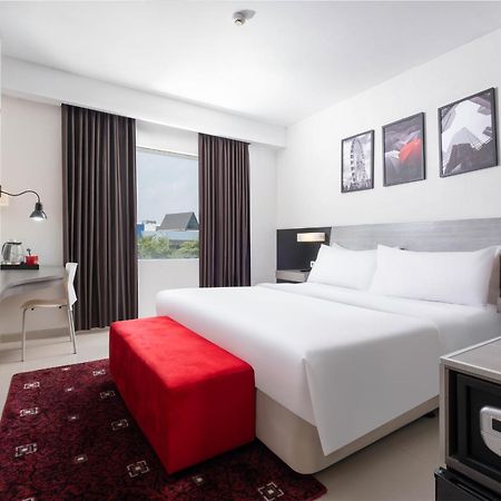 Hotel Neo Candi Simpang Lima - Semarang By Aston Ngoại thất bức ảnh
