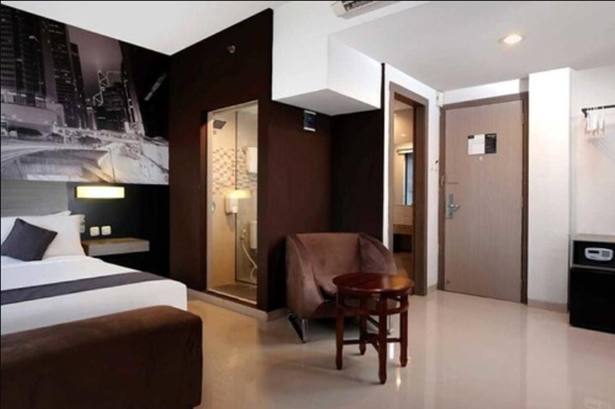 Hotel Neo Candi Simpang Lima - Semarang By Aston Ngoại thất bức ảnh