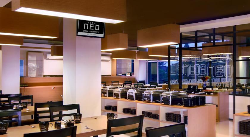 Hotel Neo Candi Simpang Lima - Semarang By Aston Ngoại thất bức ảnh