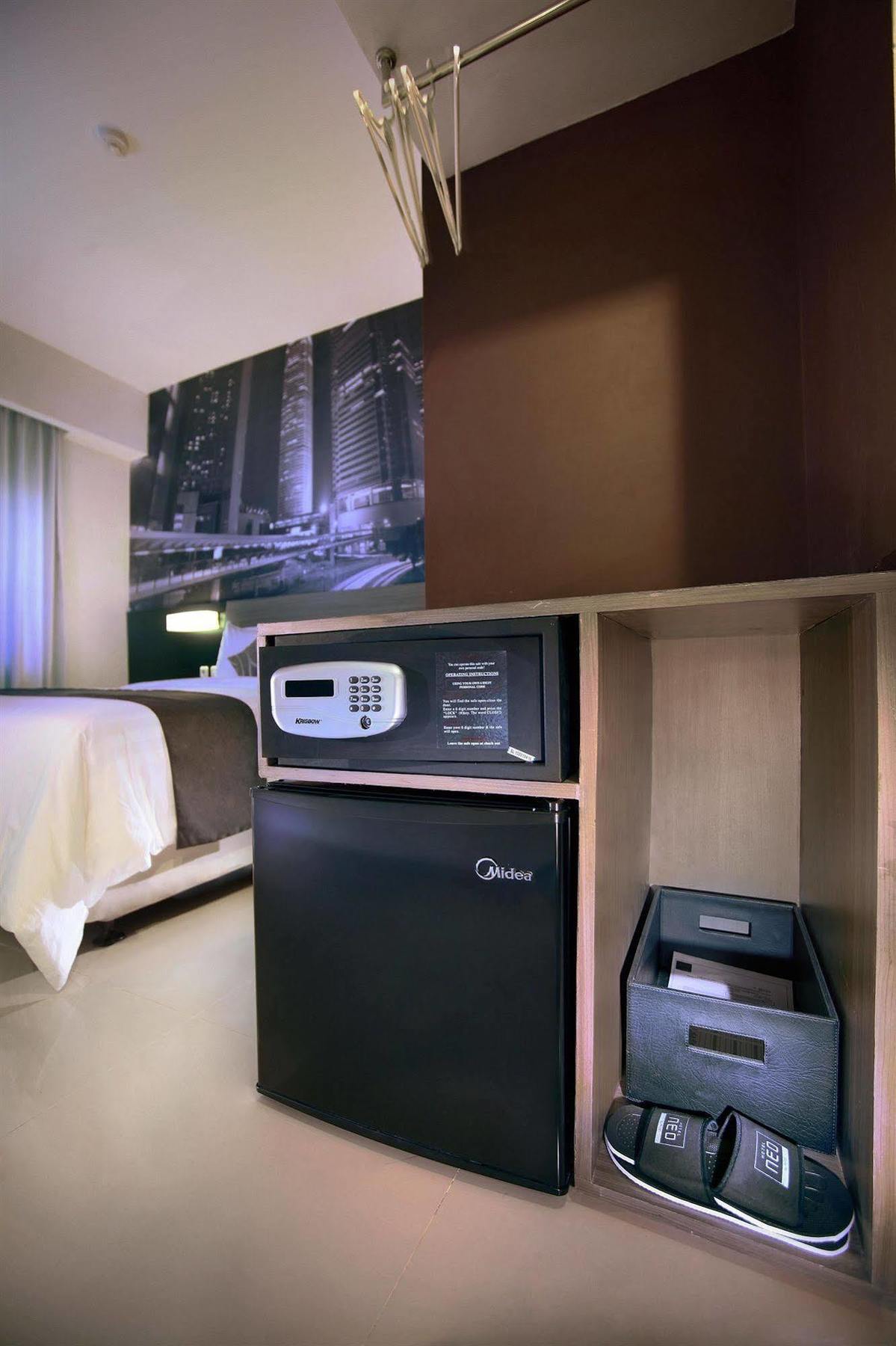 Hotel Neo Candi Simpang Lima - Semarang By Aston Ngoại thất bức ảnh