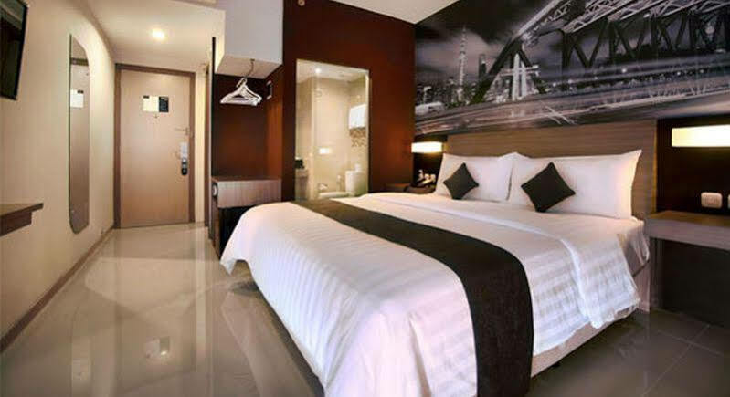 Hotel Neo Candi Simpang Lima - Semarang By Aston Ngoại thất bức ảnh
